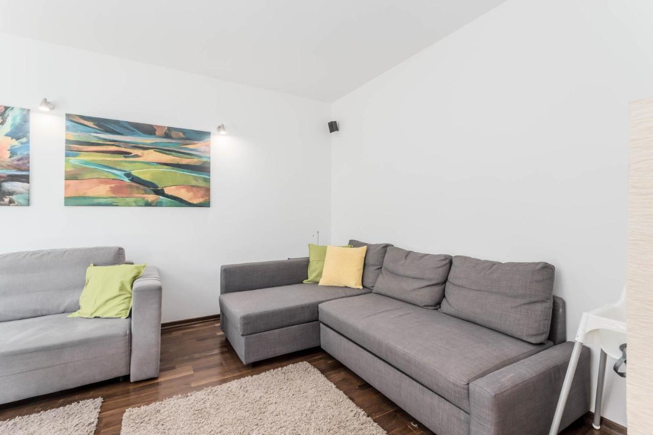 Chill Apartments Kabaty Family Warsaw Exterior photo